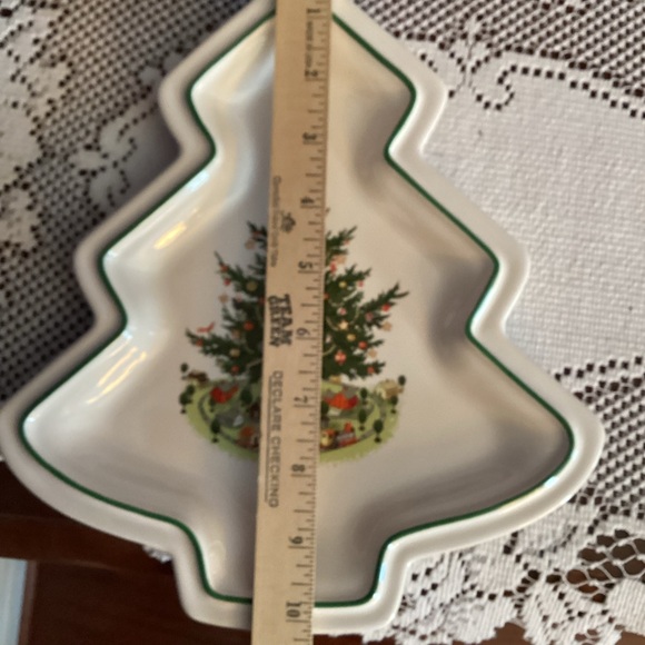 Pfaltzgraff Christmas Heritage Tree Dish - Picture 7 of 7